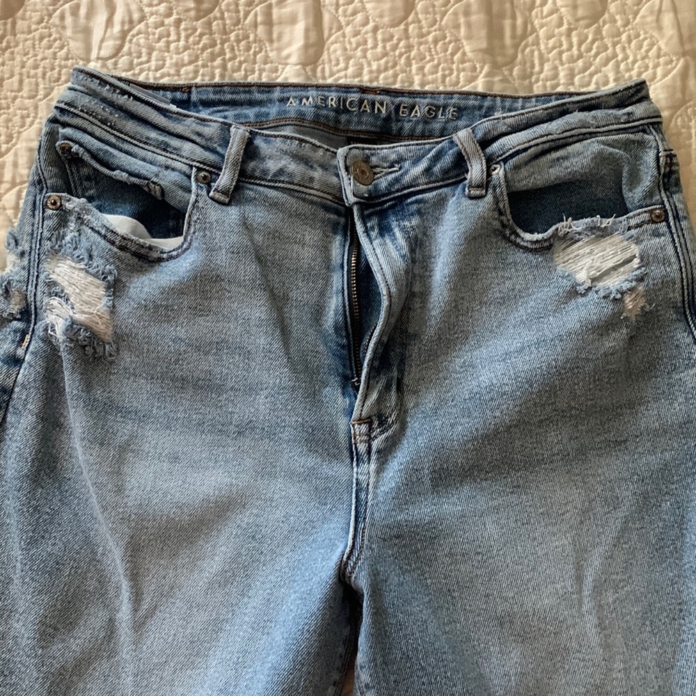 American Eagle mom jeans